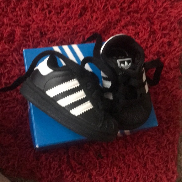 Adidas - Picture 3 of 3